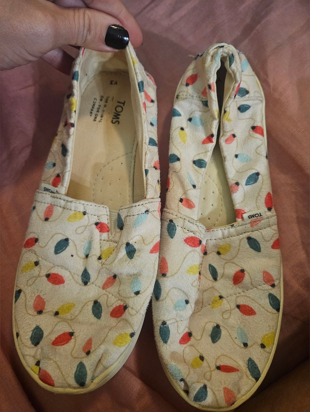 Toms Cream Slip-Ons with Multicolor Bulb Print Size Y3